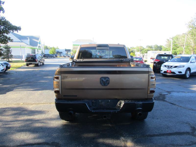 RAM 1500 SLT Quad Cab 4WD 2012