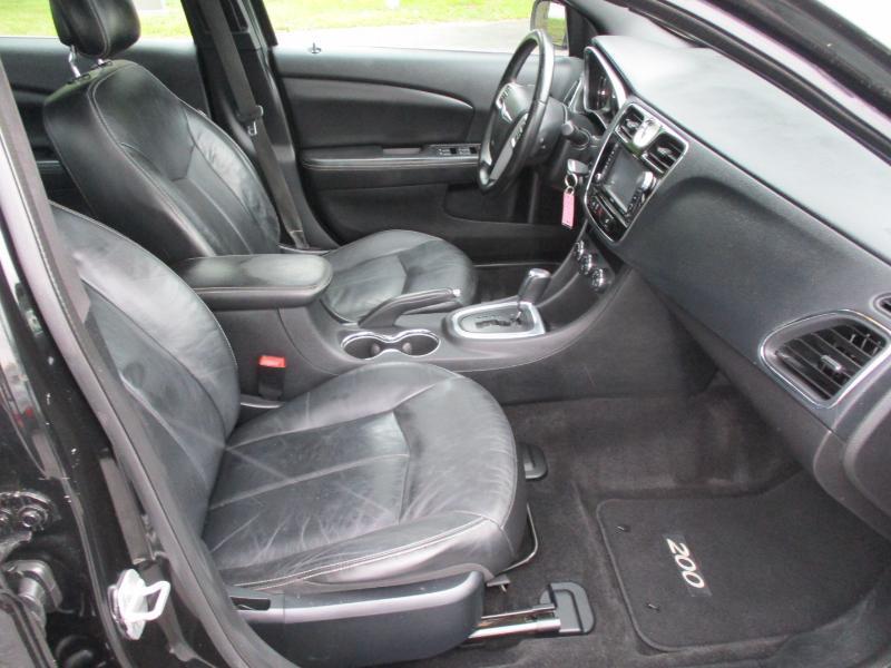 Chrysler 200 Limited 2012