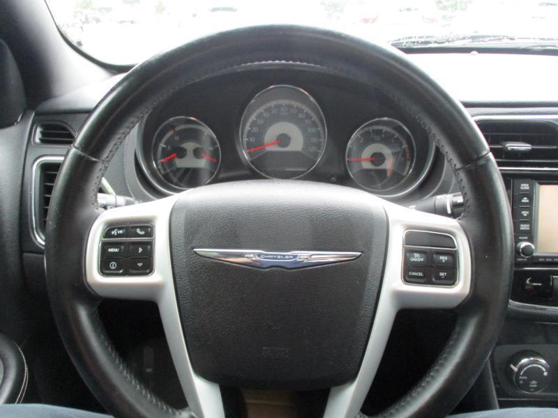 Chrysler 200 Limited 2012