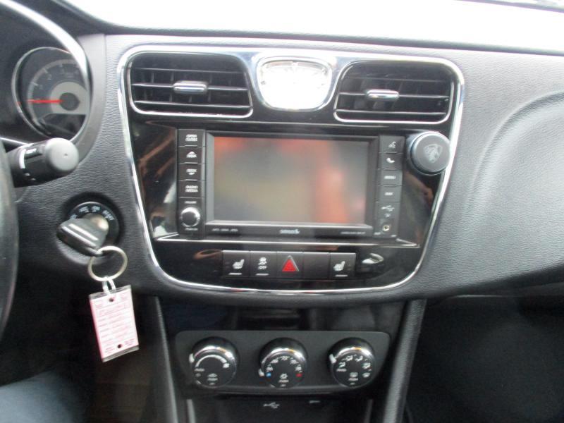 Chrysler 200 Limited 2012