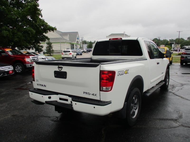 Nissan Titan PRO-4X King Cab 4WD 2015