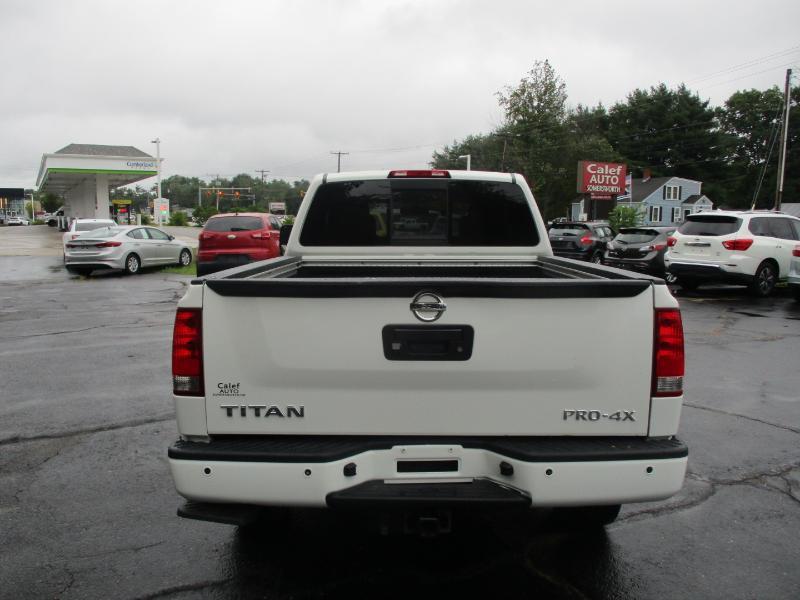 Nissan Titan PRO-4X King Cab 4WD 2015