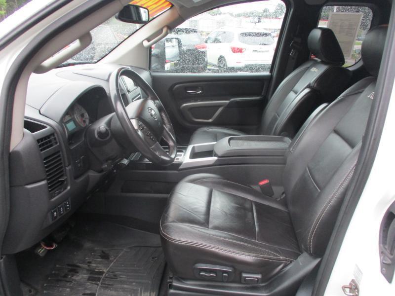 Nissan Titan PRO-4X King Cab 4WD 2015