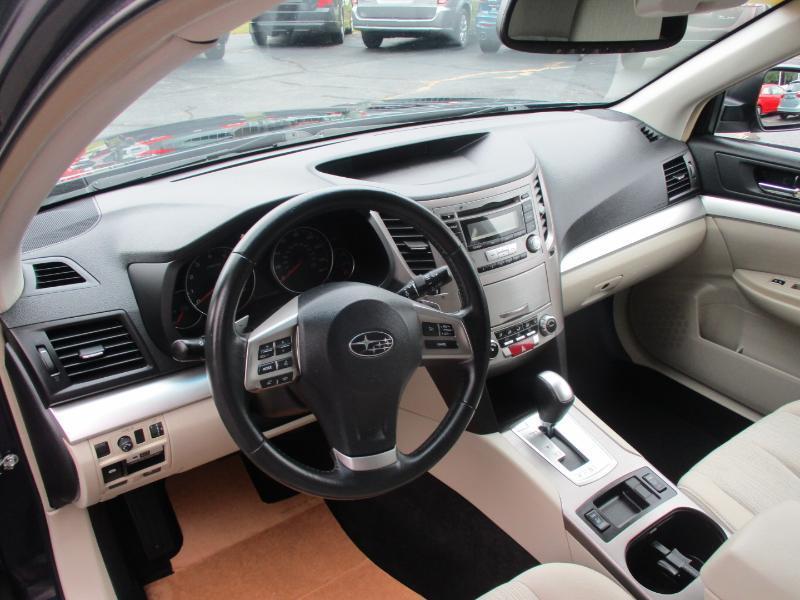 Subaru Outback 2.5i Premium 2013