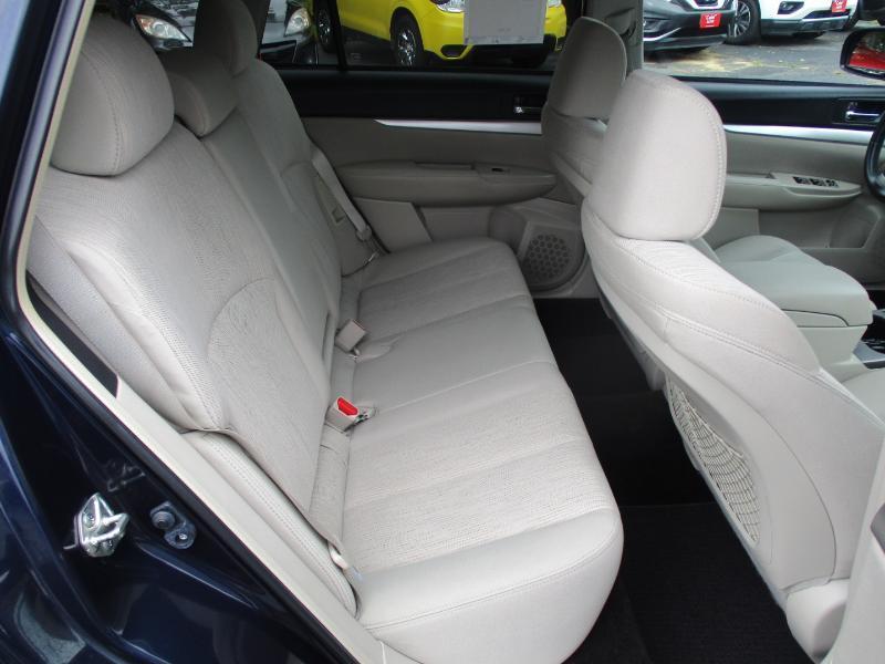 Subaru Outback 2.5i Premium 2013