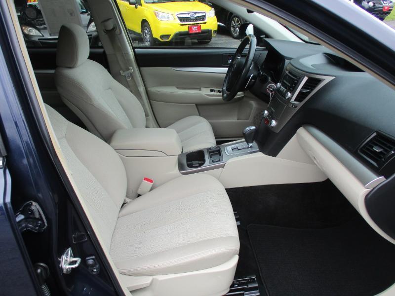 Subaru Outback 2.5i Premium 2013