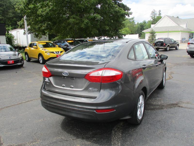 Ford Fiesta SE Sedan 2017