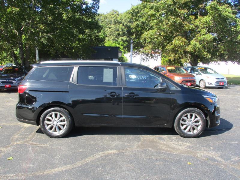 Kia Sedona LX 2021