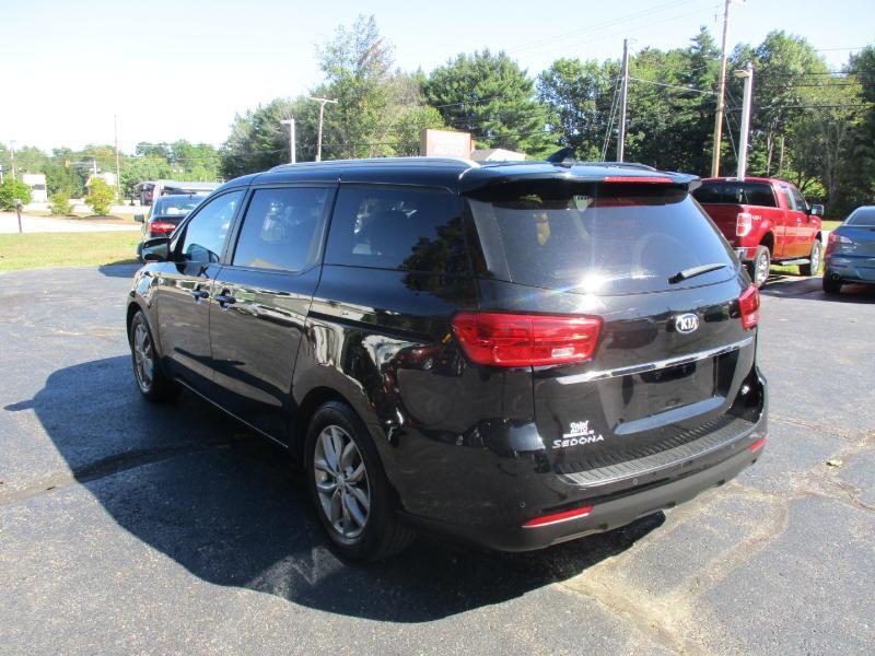 Kia Sedona LX 2021