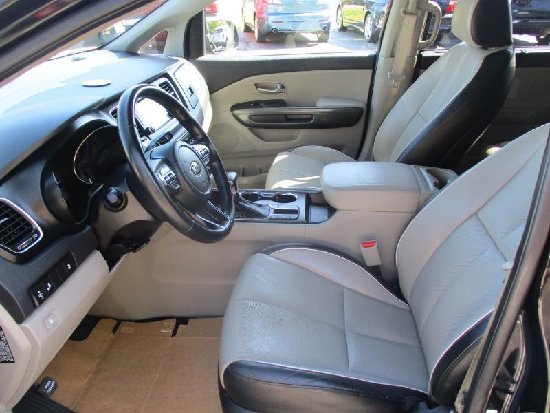 Kia Sedona LX 2021