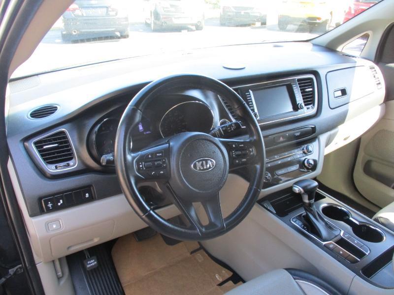 Kia Sedona LX 2021