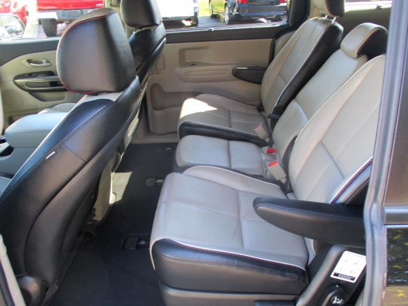 Kia Sedona LX 2021