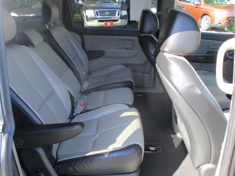 Kia Sedona LX 2021