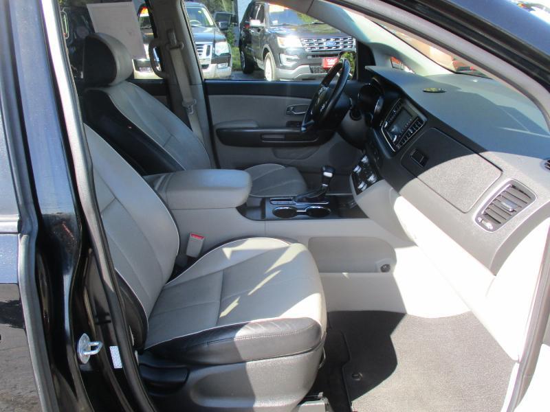 Kia Sedona LX 2021