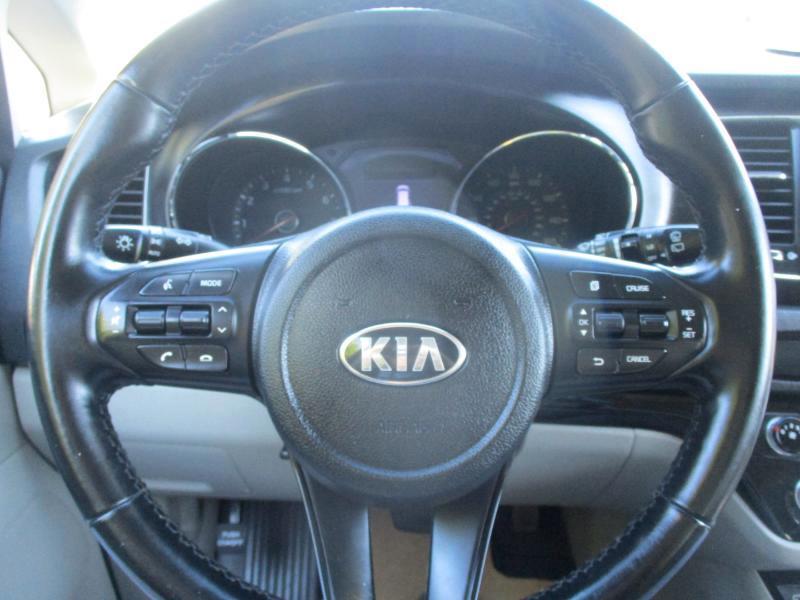 Kia Sedona LX 2021