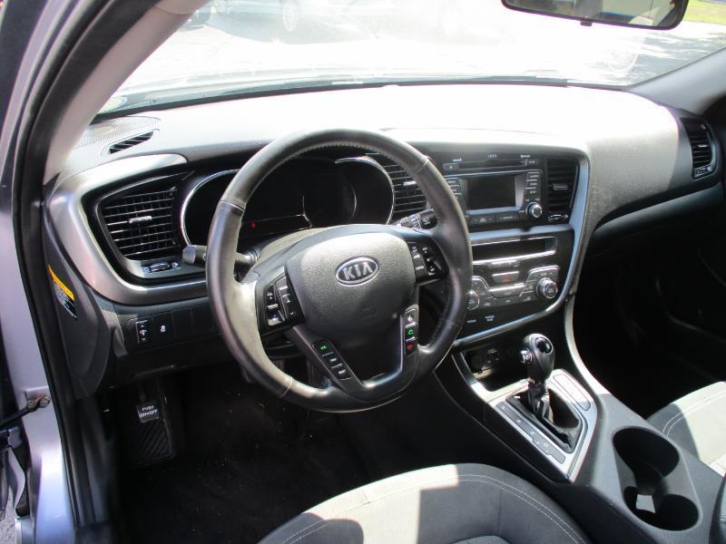 Kia Optima Hybrid Sedan 2012