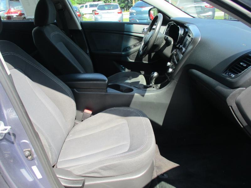 Kia Optima Hybrid Sedan 2012