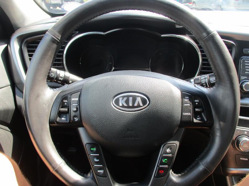 Kia Optima Hybrid Sedan 2012