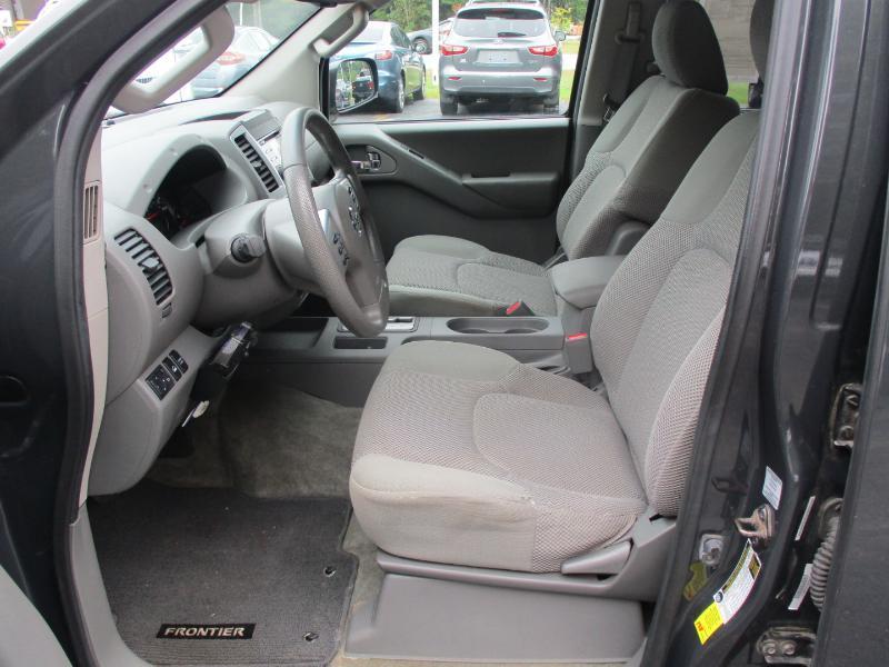 Nissan Frontier SV Crew Cab 4WD LWB 2013
