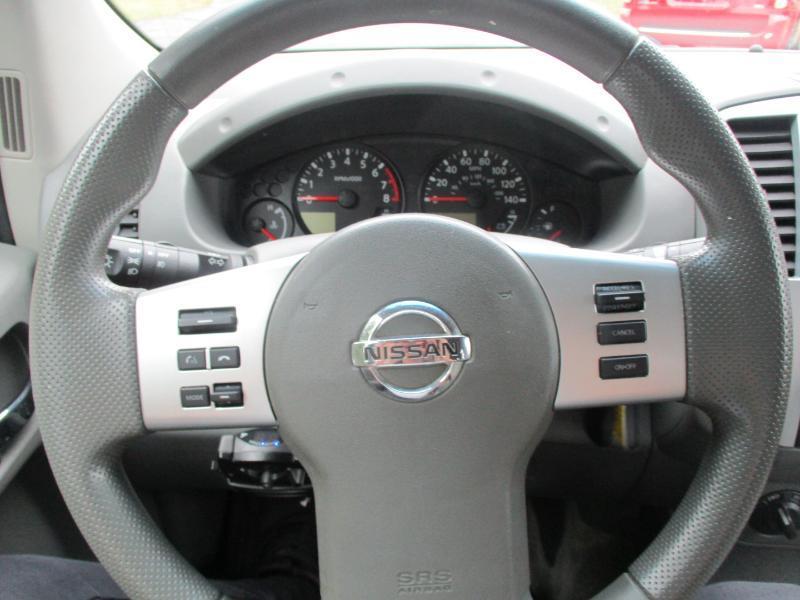 Nissan Frontier SV Crew Cab 4WD LWB 2013