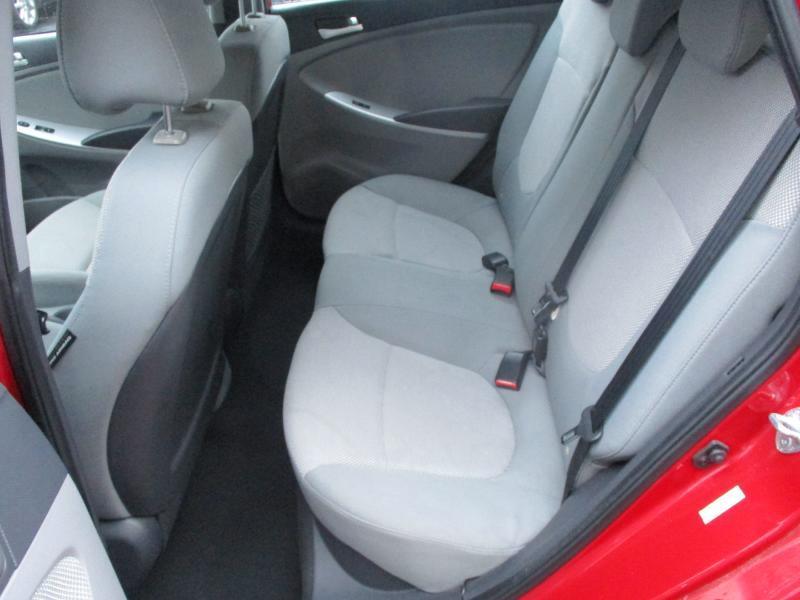 Hyundai Accent GS 5-Door 2013
