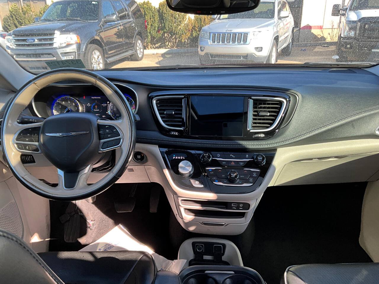 Chrysler Pacifica Limited 2020