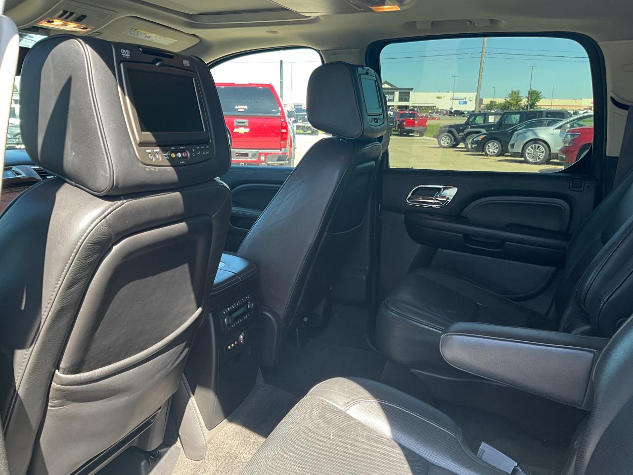 Cadillac Escalade ESV 2WD Platinum 2013