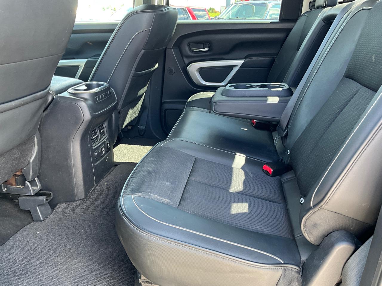 Nissan Titan SV Crew Cab 4WD 2019