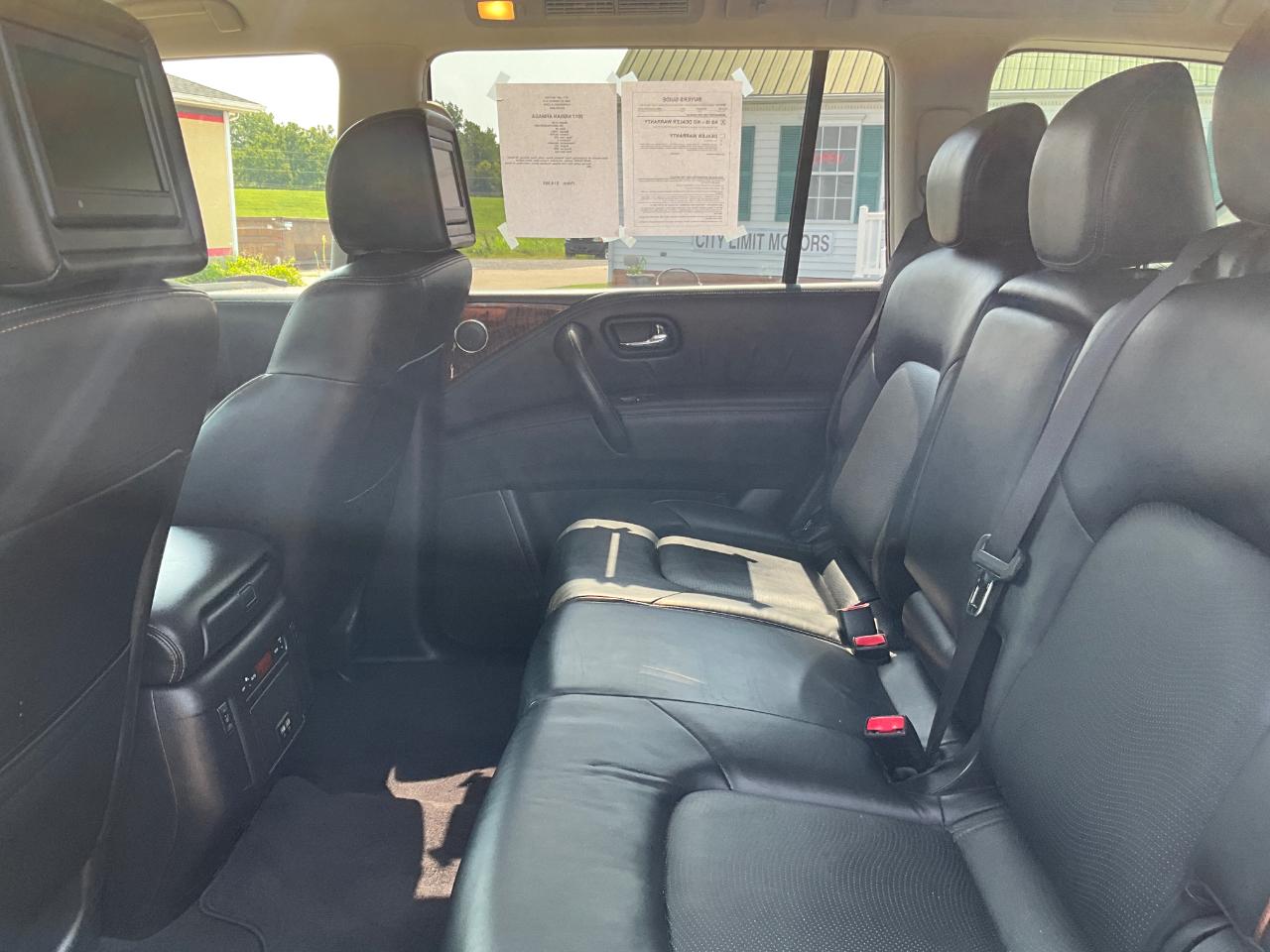 Nissan Armada SV AWD 2017