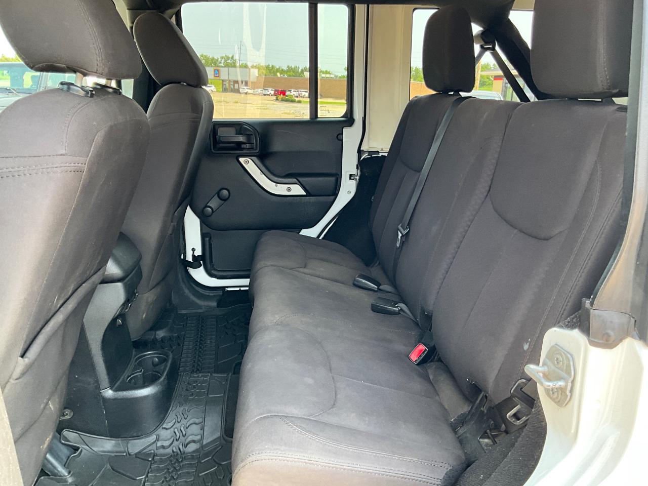 Jeep Wrangler Unlimited Sport 4WD 2015