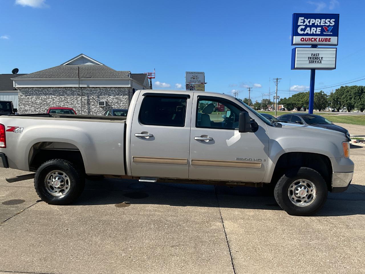 GMC Sierra 2500HD Work Truck Crew Cab Long Box 4WD 2007