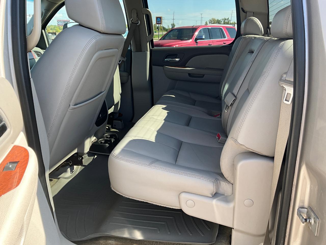 GMC Sierra 2500HD Work Truck Crew Cab Long Box 4WD 2007