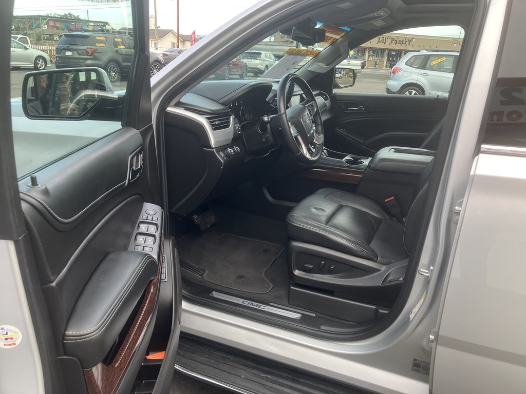 2019 Gmc Yukon SLT photo 4