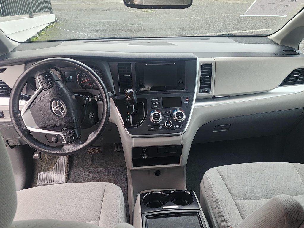 Toyota Sienna  2015