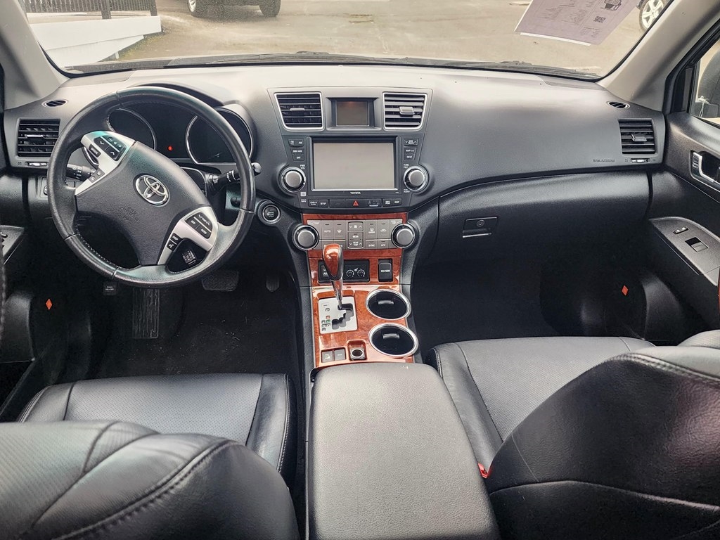 Toyota Highlander  2012