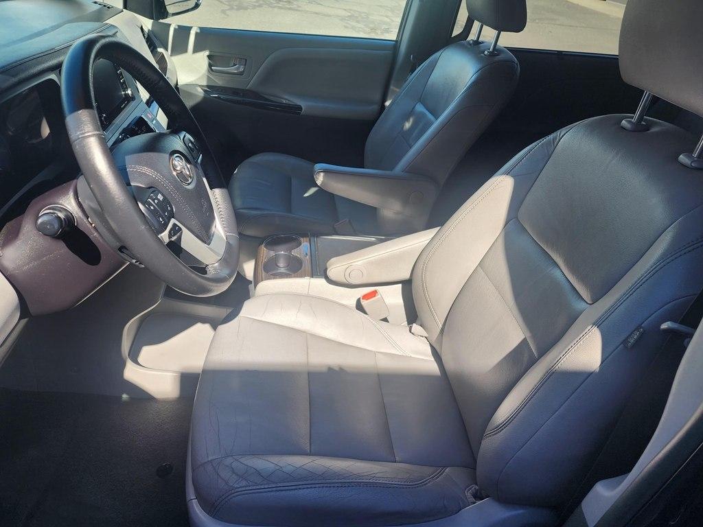Toyota Sienna  2018