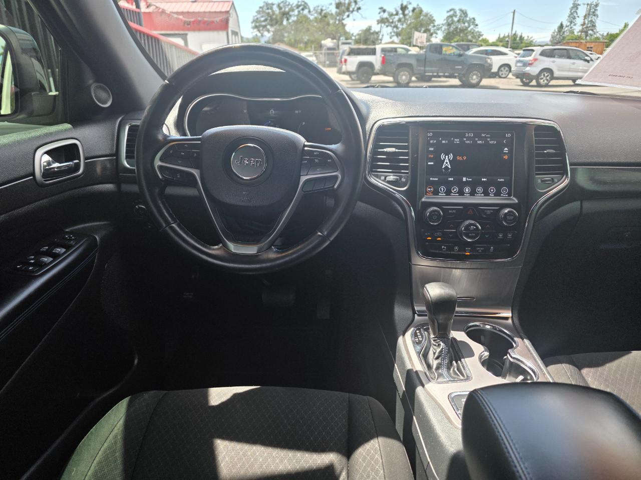 Jeep Grand Cherokee 4dr Laredo 4WD 2018