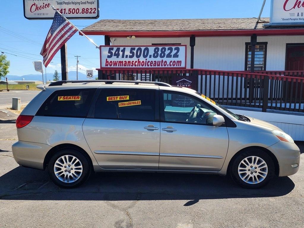 Toyota Sienna  2008