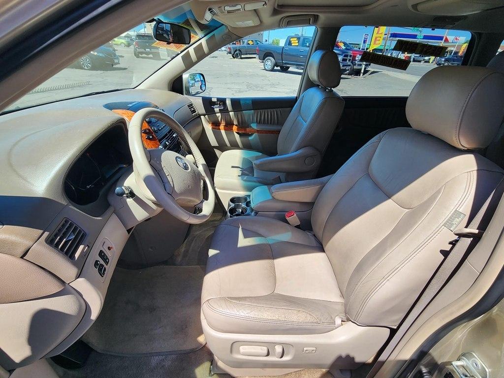 Toyota Sienna  2008