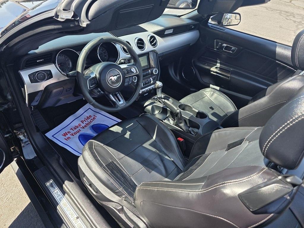 Ford Mustang 2dr Conv EcoBoost Premium 2017