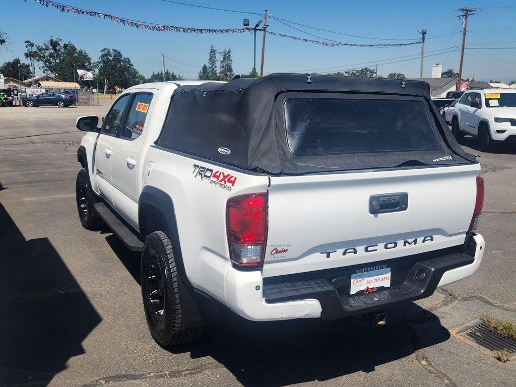 Toyota Tacoma  2017