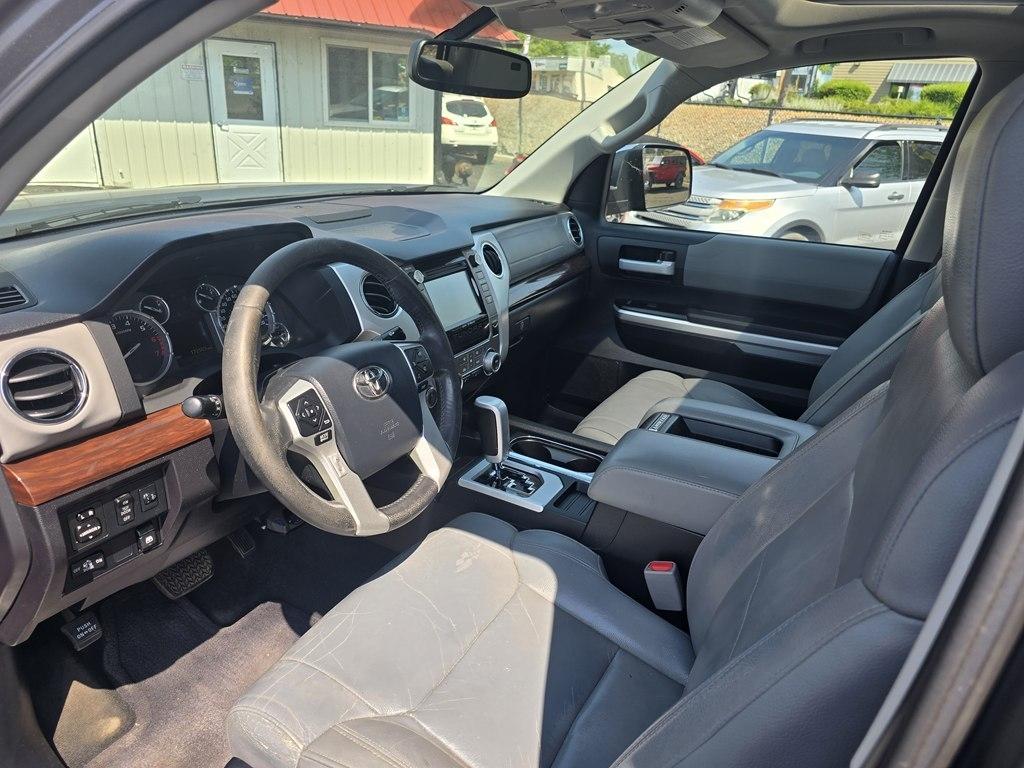 Toyota Tundra  2014