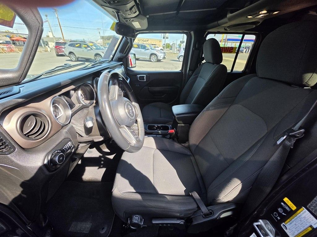 Jeep Wrangler  2021