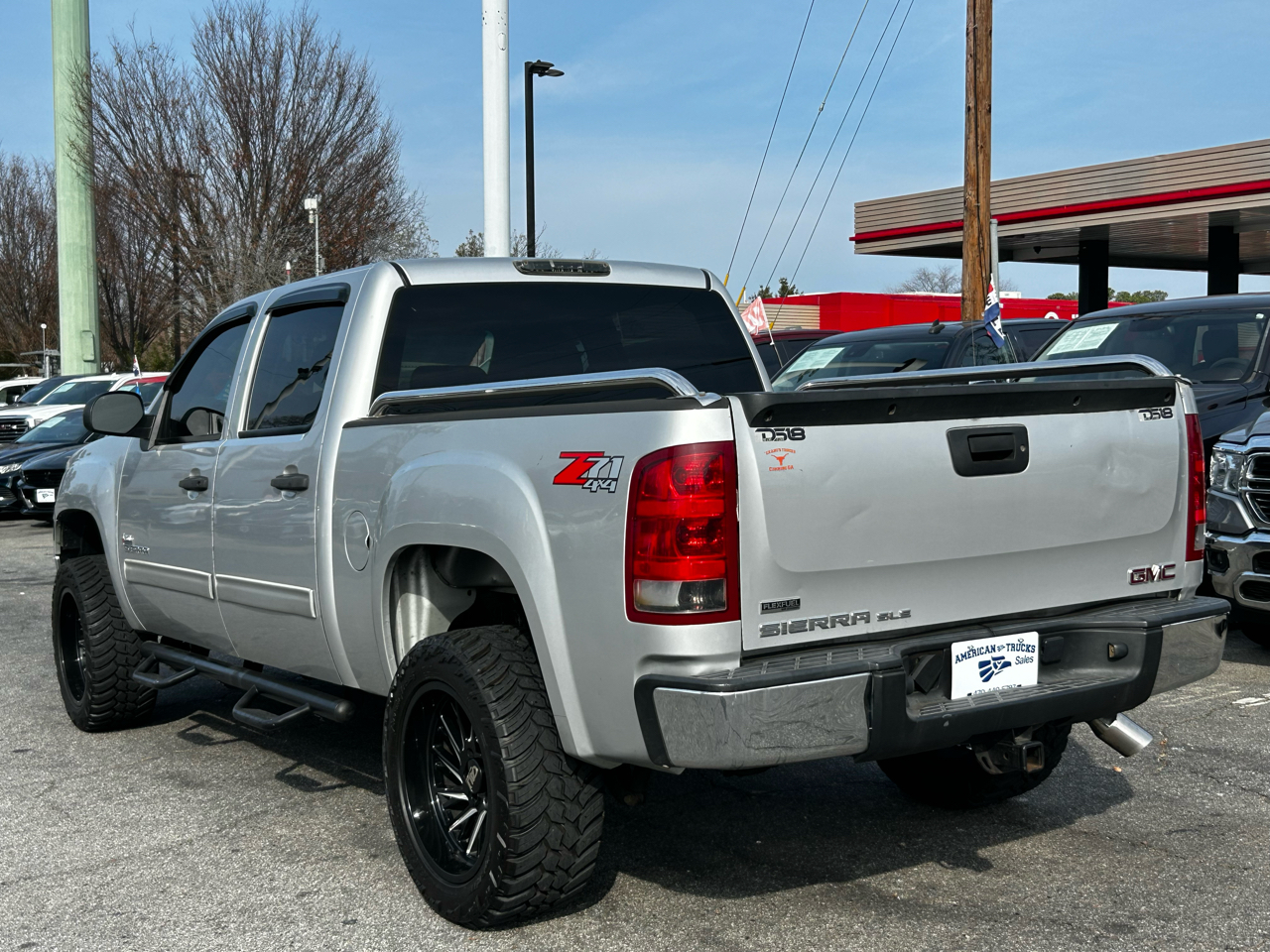 GMC Sierra 1500 SLE Crew Cab 4WD 2010