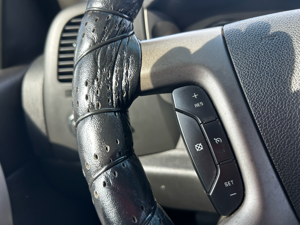 GMC Sierra 1500 SLE Crew Cab 4WD 2010