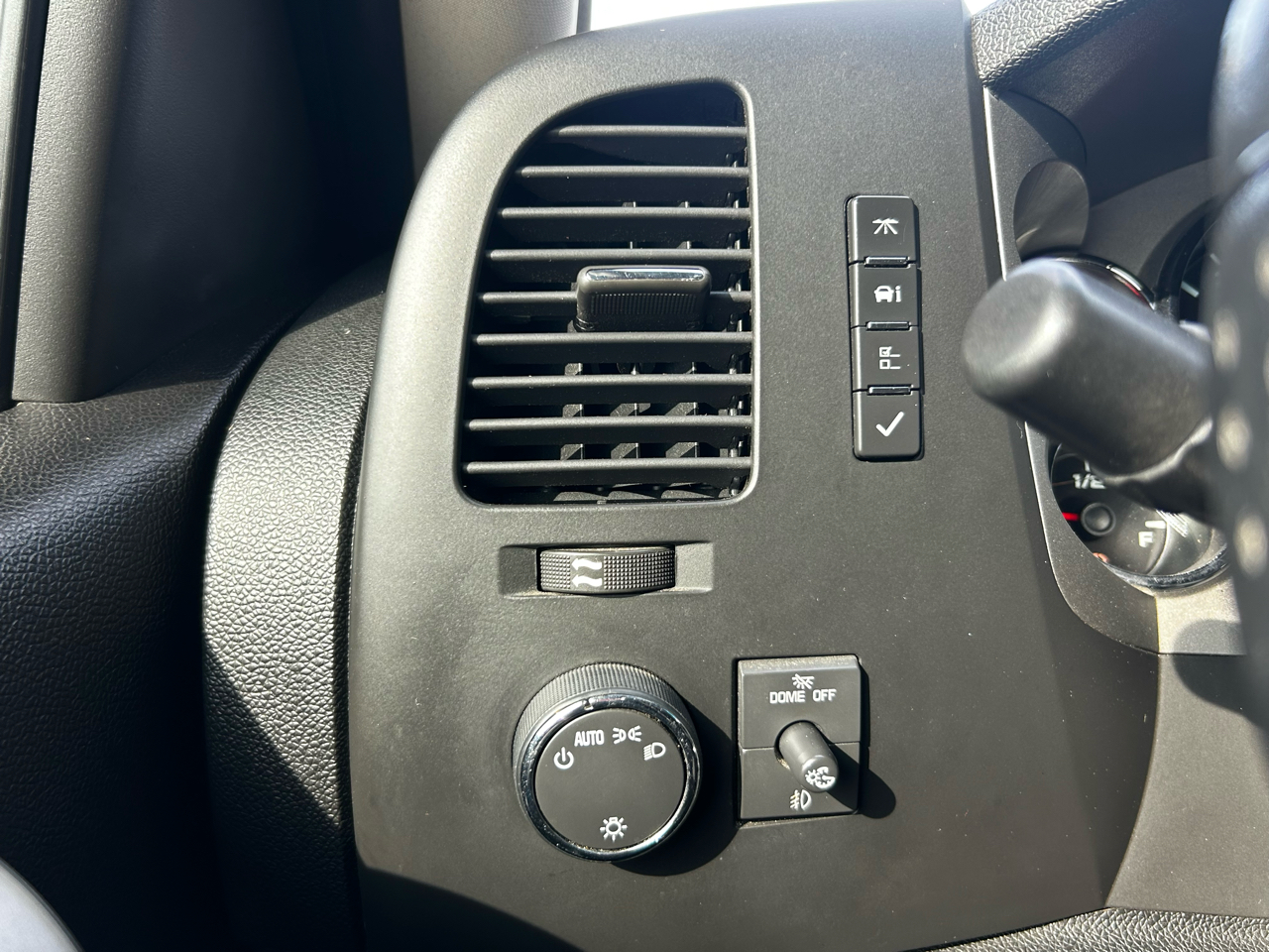 GMC Sierra 1500 SLE Crew Cab 4WD 2010