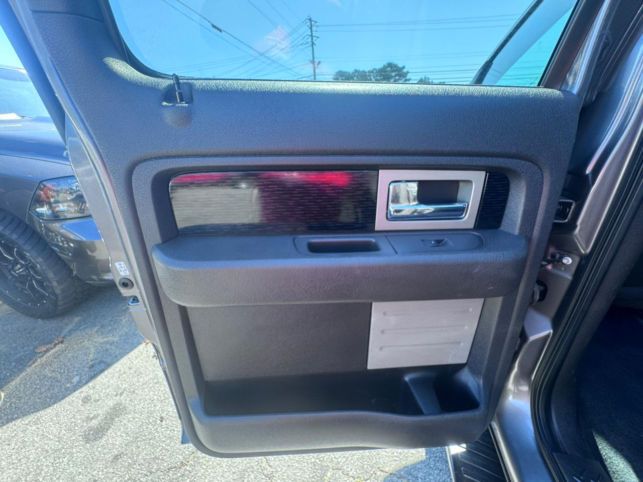 Ford F-150 Lariat SuperCrew 5.5-ft. Bed 2WD 2010 Ford F-150 Lariat SuperCrew 5.5-ft. Bed 2WD 2010