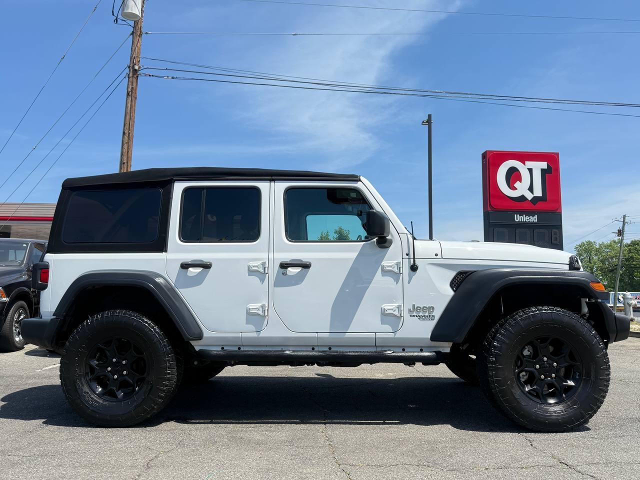 Jeep Wrangler Unlimited Sport 2018