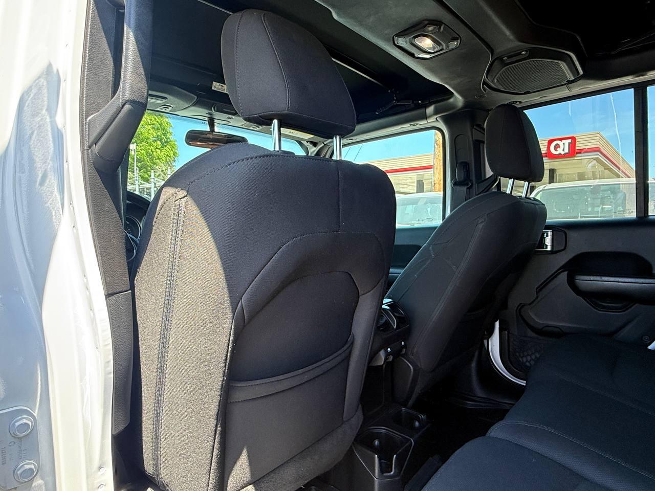 Jeep Wrangler Unlimited Sport 2018
