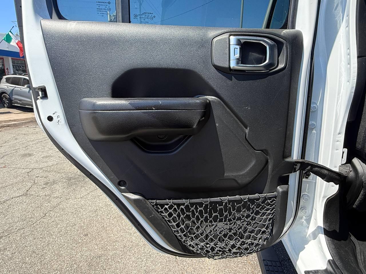 Jeep Wrangler Unlimited Sport 2018